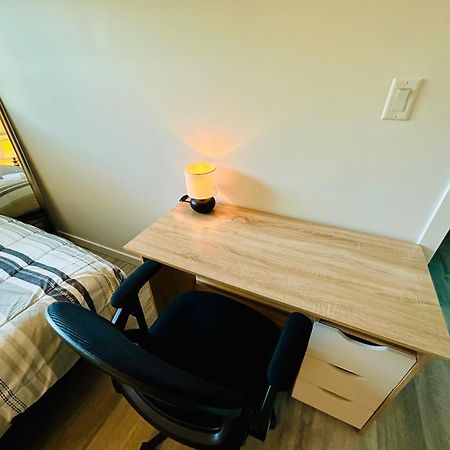 ויקטוריה Cozy & Bright Home With Parking מראה חיצוני תמונה