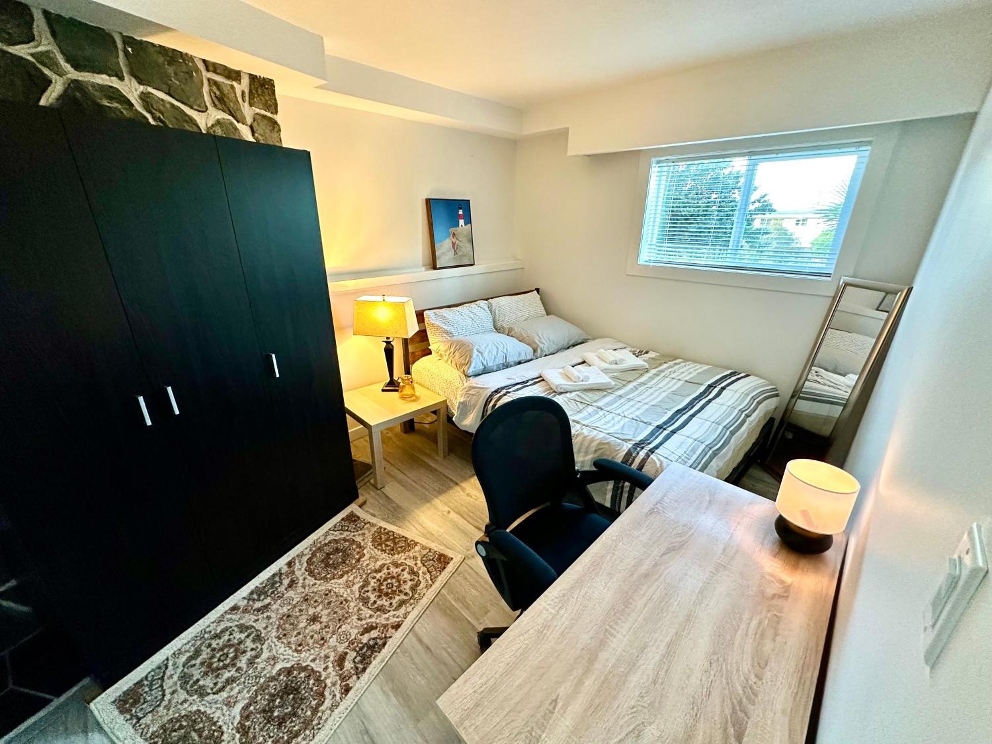 ויקטוריה Cozy & Bright Home With Parking מראה חיצוני תמונה